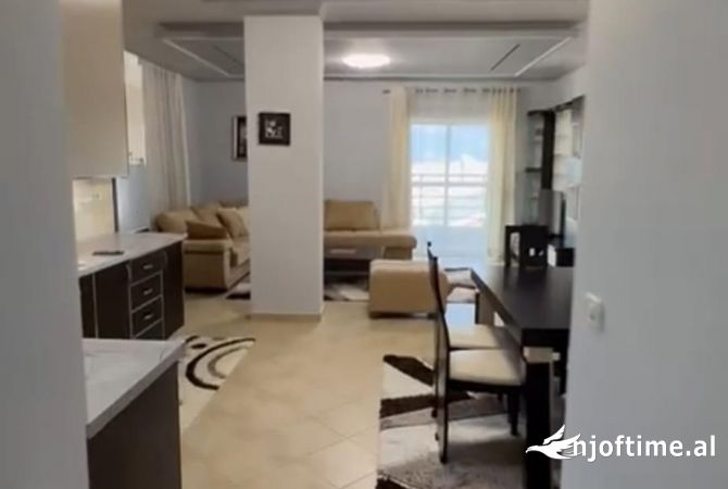 Shtepi me qera 2+1 ne Tirane - 73,000 Leke