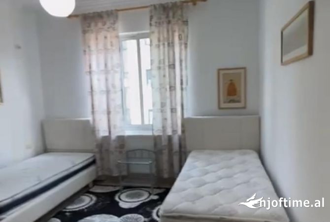 Shtepi me qera 2+1 ne Tirane - 73,000 Leke