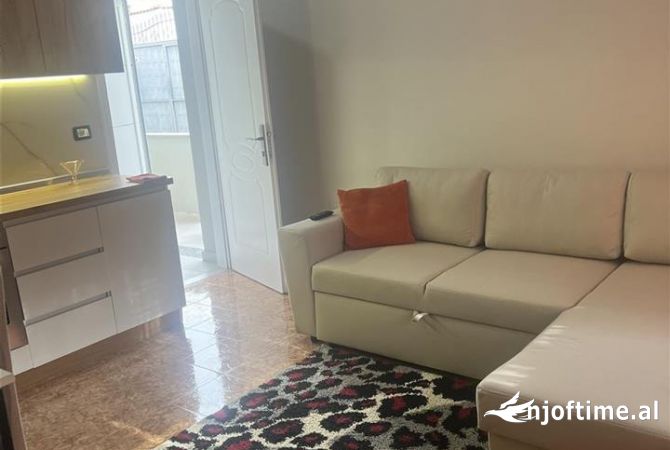 Shtepi me qera 1+1 ne Tirane - 39,000 Leke