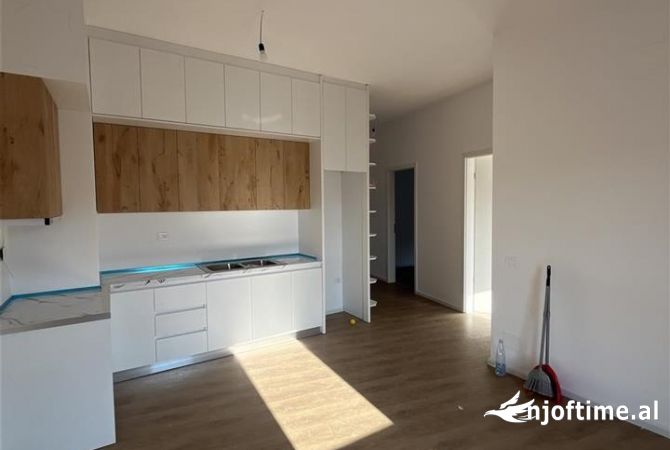 Shtepi ne shitje 2+1 ne Tirane - 110,000 Euro
