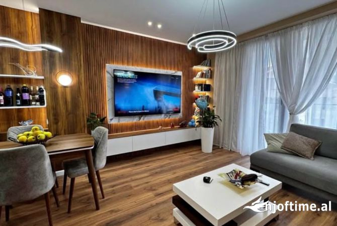 Shtepi me qera 2+1 ne Tirane - 750 Euro