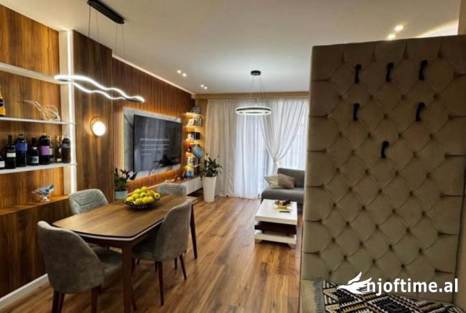 Shtepi me qera 2+1 ne Tirane - 750 Euro