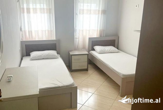 Shtepi me qera Apartament ne Tirane, 2+1, Mobilimi E mobiluar, Pagesa 45,000  Leke.