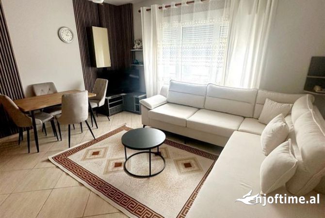 Shtepi me qera 2+1 ne Tirane - 45,000 Leke