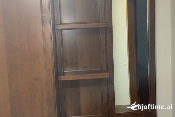 Shtepi me qera 1+1 ne Tirane - 45,000 Leke