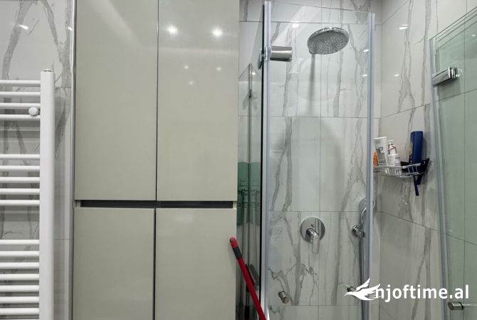 Shtepi ne shitje Apartament ne Tirane, 2+1, Mobilimi E mobiluar, Pagesa 168,000  Euro.