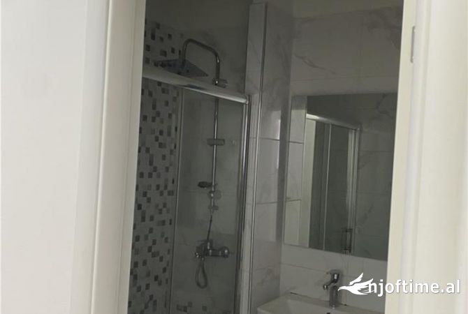 Shtepi me qera 2+1 ne Tirane - 59,000 Leke