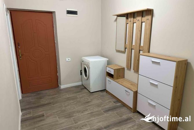 Shtepi me qera Apartament ne Tirane, 1+1, Mobilimi E mobiluar, Pagesa 60,000  Leke.