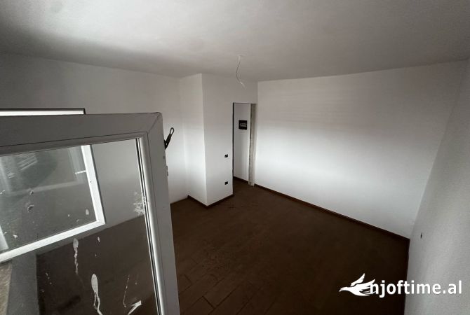 Shtepi ne shitje 1+1 ne Tirane - 50,000 Euro