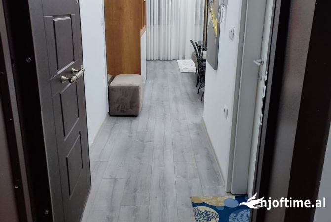 Shtepi me qera Apartament ne Tirane, 1+1, Mobilimi E mobiluar, Pagesa 450  Euro.