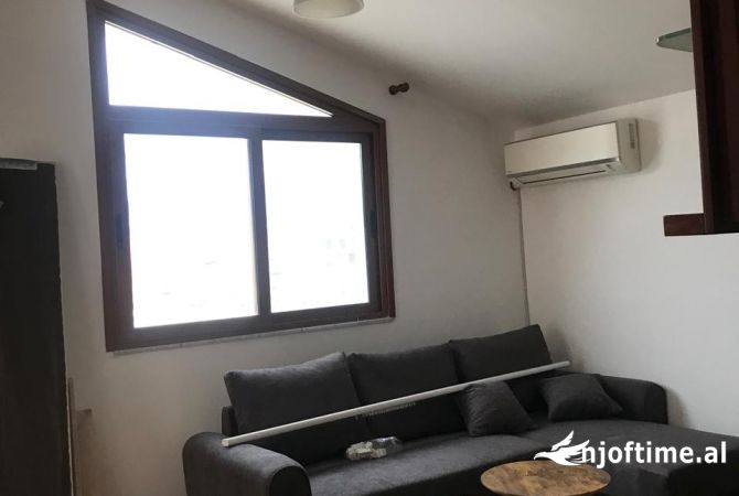 Shtepi me qera Apartament ne Tirane, 1+1, Mobilimi E mobiluar, Pagesa 400  Euro.