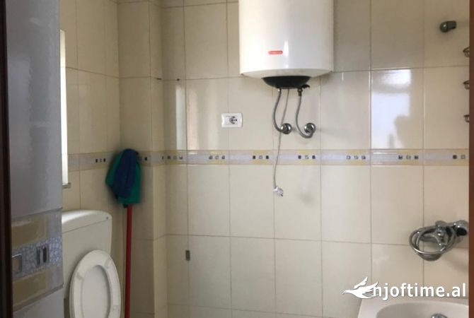 Shtepi me qera Apartament ne Tirane, 1+1, Mobilimi E mobiluar, Pagesa 400  Euro.