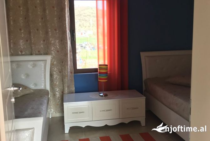 Shtepi ne shitje Shtepi Private ne Tirane, 3+1, Mobilimi E mobiluar, Pagesa 420,000  Euro.