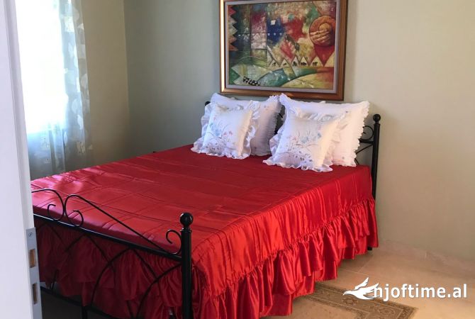 Shtepi ne shitje Shtepi Private ne Tirane, 3+1, Mobilimi E mobiluar, Pagesa 420,000  Euro.