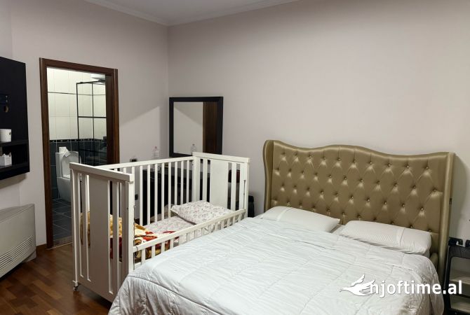 Shtepi me qera 3+1 ne Tirane - 900 Euro