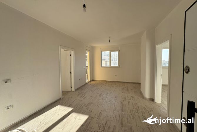 Shtepi ne shitje Apartament ne Lezhe, 2+1, Mobilimi Bosh, pa mobiluar, Pagesa 94,000  Euro.