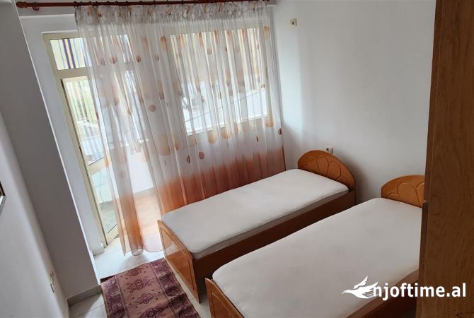 Shtepi me qera Apartament ne Tirane, 2+1, Mobilimi E mobiluar, Pagesa 42,000  Leke.