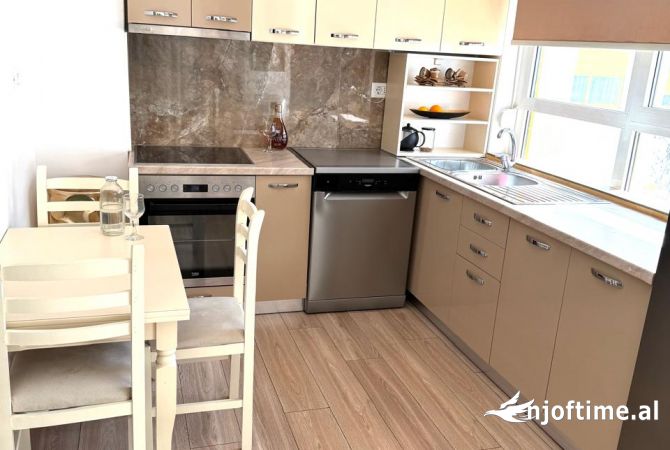 Shtepi me qera Apartament ne Tirane, 1+1, Mobilimi E mobiluar, Pagesa 350  Euro.