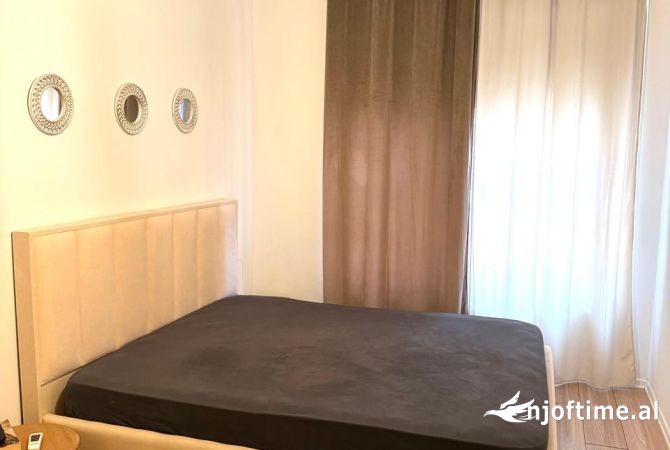 Shtepi me qera Apartament ne Tirane, 1+1, Mobilimi E mobiluar, Pagesa 350  Euro.