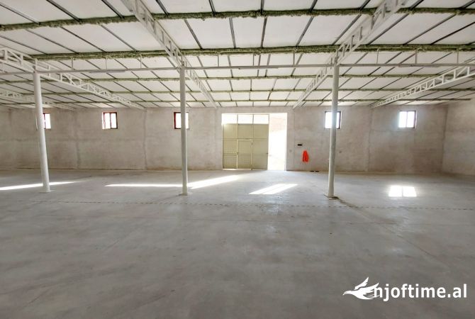 Ambient biznesi me qera 1+1 ne Tirane - 1,300 Euro