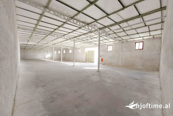 Ambient biznesi me qera 1+1 ne Tirane - 1,300 Euro