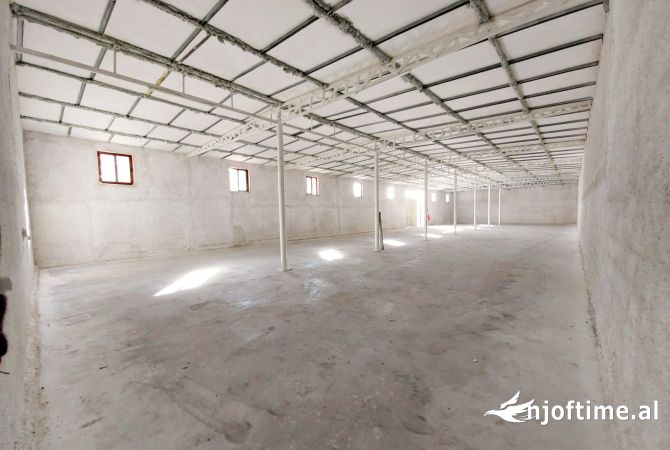 Ambient biznesi me qera 1+1 ne Tirane - 1,300 Euro