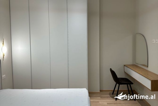 Shtepi me qera Apartament ne Tirane, 2+1, Mobilimi E mobiluar, Pagesa 60,000  Leke.