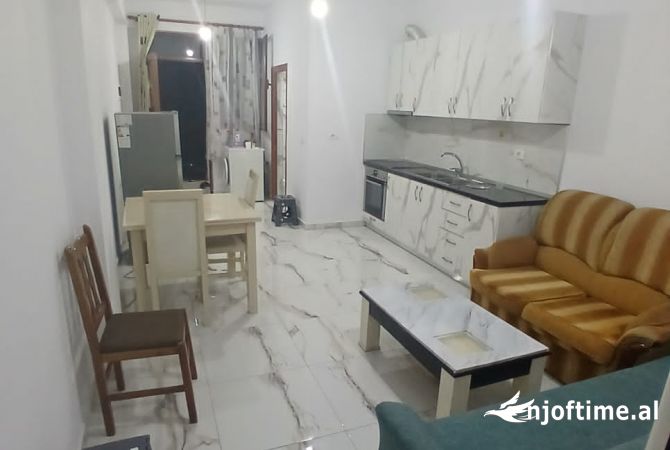 Shtepi me qera 1+1 ne Tirane - 30,000 Leke