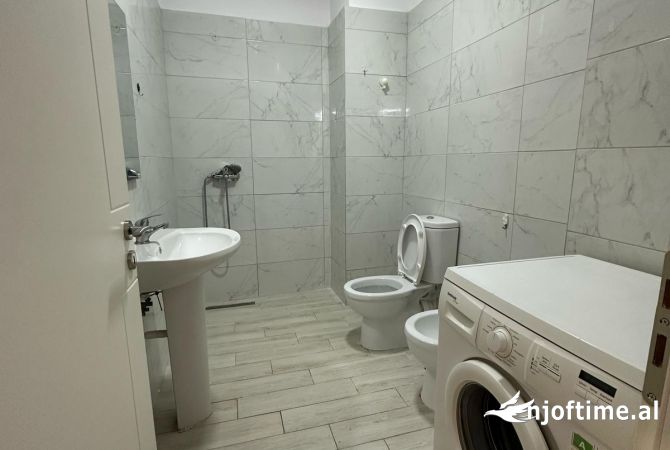 Shtepi me qera Apartament ne Tirane, 1+1, Mobilimi E mobiluar, Pagesa 45,000  Leke.