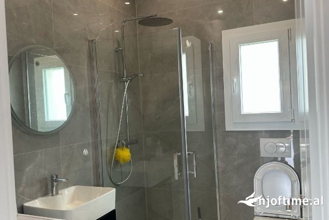 Shtepi me qera Apartament ne Tirane, 1+1, Mobilimi E mobiluar, Pagesa 400  Euro.