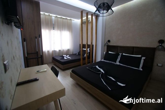 Shtepi me qera Apartament ne Tirane, 1+1, Mobilimi E mobiluar, Pagesa 550  Euro.