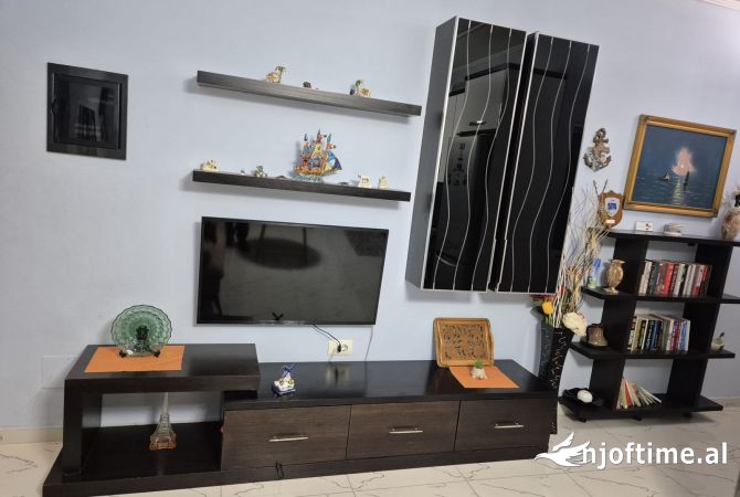 Shtepi me qera Apartament ne Tirane, 1+1, Mobilimi E mobiluar, Pagesa 500  Euro.