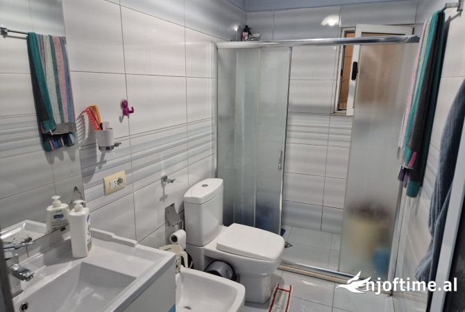 Shtepi me qera Apartament ne Tirane, 1+1, Mobilimi E mobiluar, Pagesa 500  Euro.