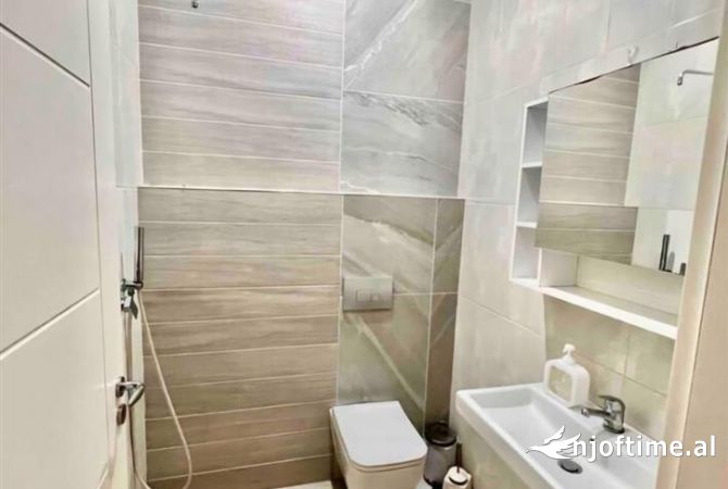 Shtepi me qera Apartament ne Tirane, 2+1, Mobilimi E mobiluar, Pagesa 760  Euro.