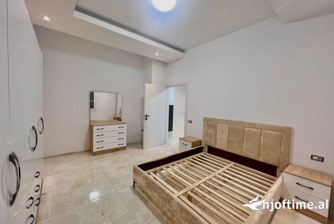 Shtepi me qera 2+1 ne Tirane - 55,000 Leke