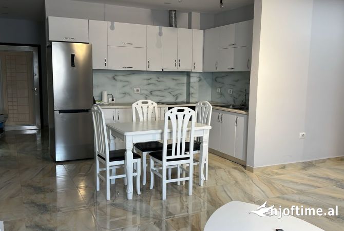 Shtepi me qera 2+1 ne Tirane - 550 Euro