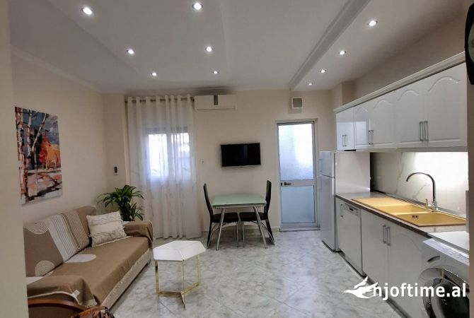 Shtepi me qera 1+1 ne Tirane - 55,000 Leke