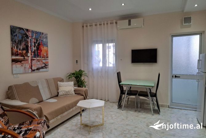 Shtepi me qera 1+1 ne Tirane - 55,000 Leke