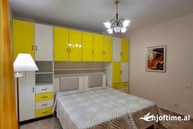Shtepi me qera Apartament ne Tirane, 1+1, Mobilimi E mobiluar, Pagesa 55,000  Leke.