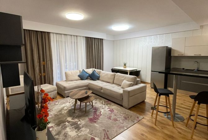 Shtepi me qera 2+1 ne Tirane - 1,400 Euro