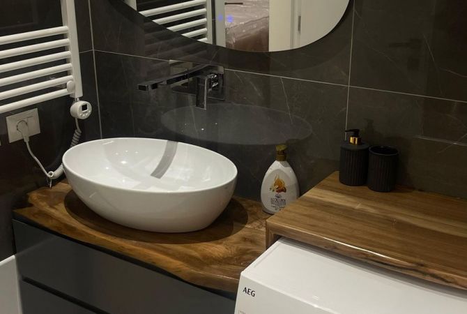 Shtepi me qera Apartament ne Tirane, 2+1, Mobilimi E mobiluar, Pagesa 1,800  Euro.