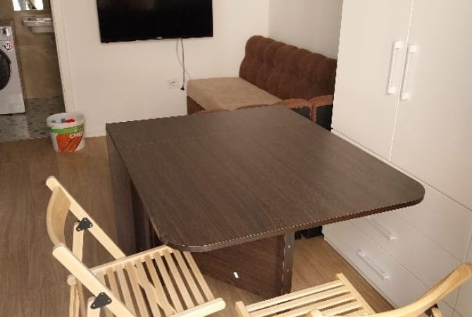 Shtepi me qera Garsoniere ne Tirane - 300 Euro