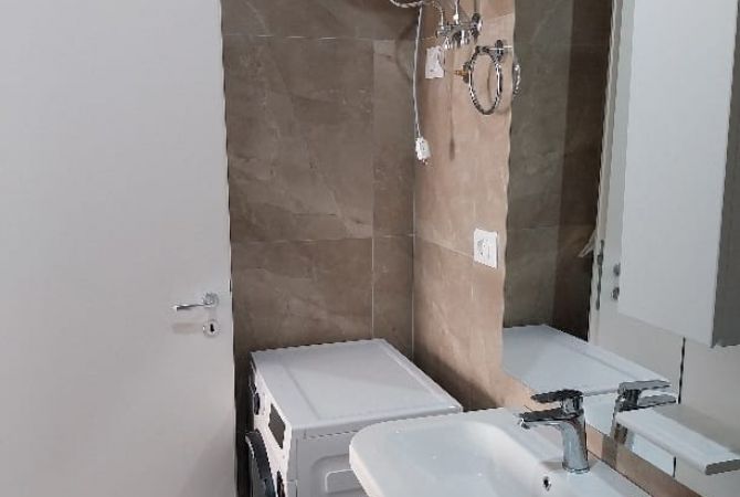 Shtepi me qera Garsoniere ne Tirane - 300 Euro