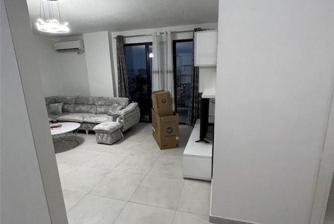 Shtepi me qera 2+1 ne Tirane - 400 Euro