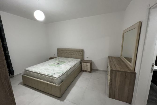 Shtepi me qera Apartament ne Tirane, 2+1, Mobilimi E mobiluar, Pagesa 400  Euro.