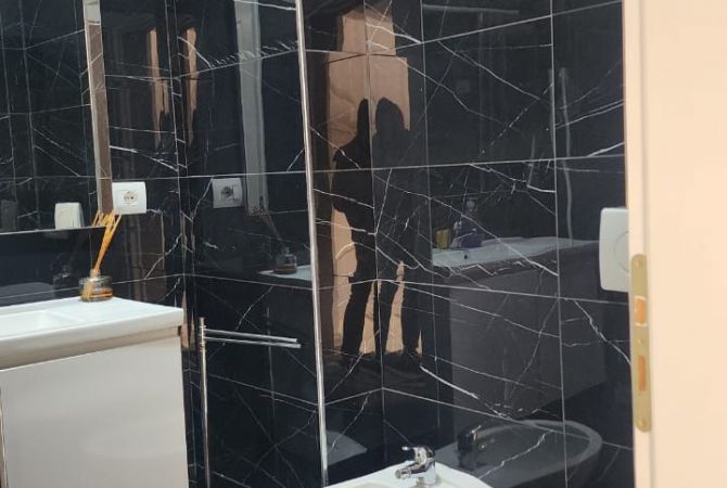 Shtepi me qera 2+1 ne Tirane - 900 Euro