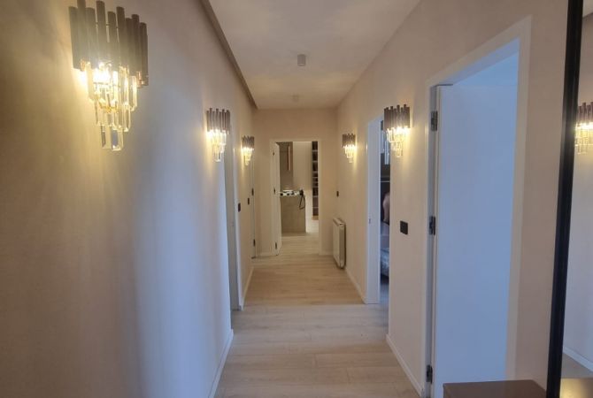 Shtepi me qera Apartament ne Tirane, 2+1, Mobilimi E mobiluar, Pagesa 1,800  Euro.