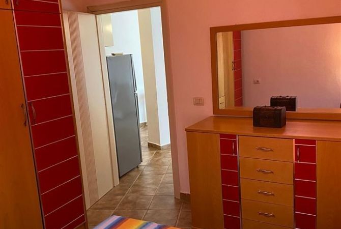 Shtepi me qera 1+1 ne Tirane - 35,000 Leke