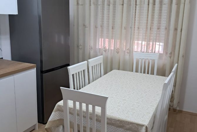 Shtepi me qera Shtepi Private ne Tirane, 2+1, Mobilimi E mobiluar, Pagesa 500  Euro.