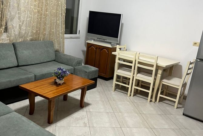 Shtepi me qera 2+1 ne Tirane - 40,000 Leke